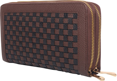 

Tan Luzo Party Brown Clutch