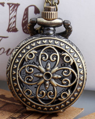 

Young & Forever Bronze Carved Vintage Floral Pocket Watch N80736 NA Alloy Pocket Watch Chain