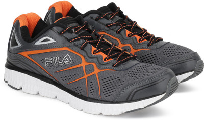 

Fila MEMORY PANORAMA Running Shoes For Men(Grey, Dk sdw/vib org/blk