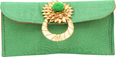 

Cinco Casual, Party Green Clutch