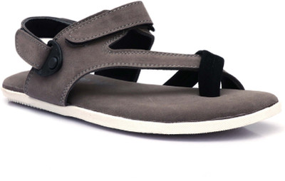 

Shoegaro Men Grey Casual