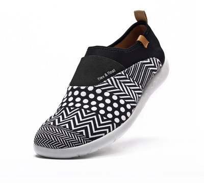 

UIN Casuals For Men(Black