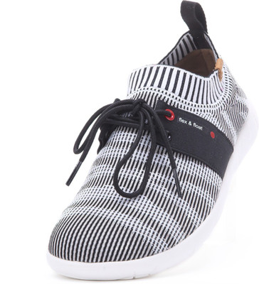 

UIN Casuals For Men(Black