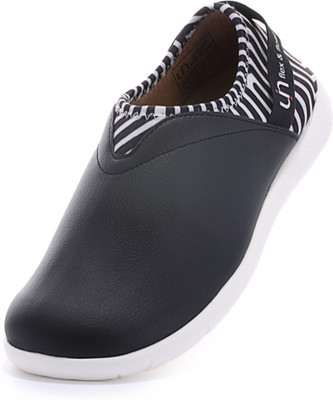 

UIN Casuals For Men(Black