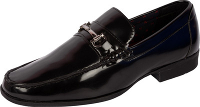 

Vonzo Vonzo Men Black Slip On Shoes Party Wear For Men(Black