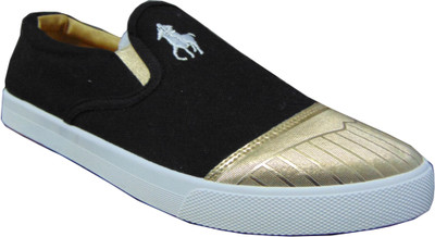 

SAE Casuals For Men(Black, Gold