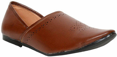 

ample shoe Casuals For Men(Tan