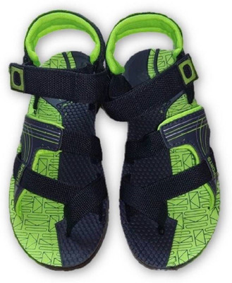

nootan Men Green Sandals