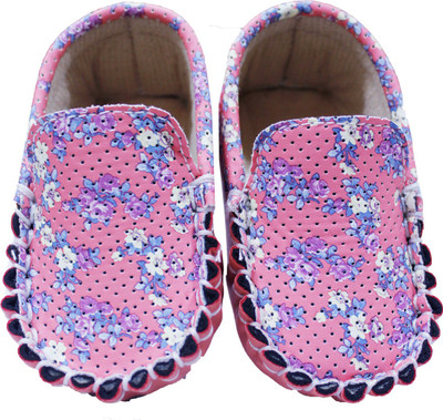 

Toys Factory Boys & Girls Velcro Loafers(Multicolor, Multi
