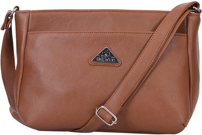 

Hester Sling Bag(Tan)