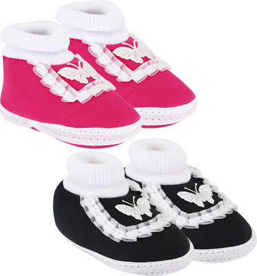 

Neska Moda 0 To 12 Month Set Of 2 Baby Booties(Toe to Heel Length - 12 cm Black)