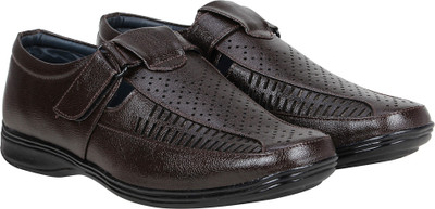 

Koxko Men Brown Sandals
