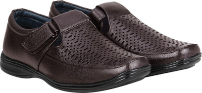 

Koxko Men Brown Sandals