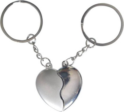 

SHOP&STALK Broken Heart Key Chain