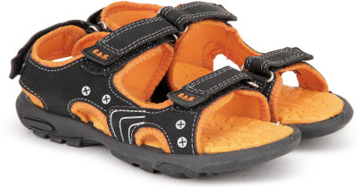 

BUBBLEGUMMER Boys Velcro Sports Sandals(Black