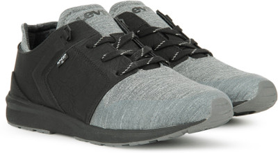 

Levi's BLACK TAB RUNNER Casual For Men(Black, Grey, Regular black