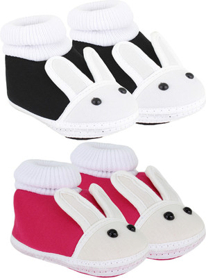 

Neska Moda 0 To 12 Month Set Of 2 Baby Booties(Toe to Heel Length - 12 cm Black)