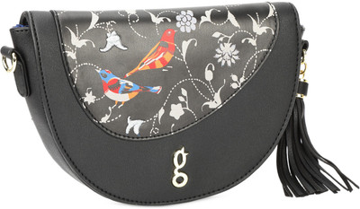 

Global Desi Casual Black Clutch