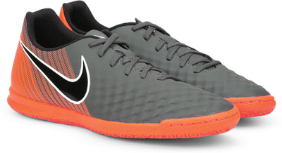 Nike obrax