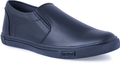 

CLOSHO Black Shoes Slip On Sneakers For Men(Black