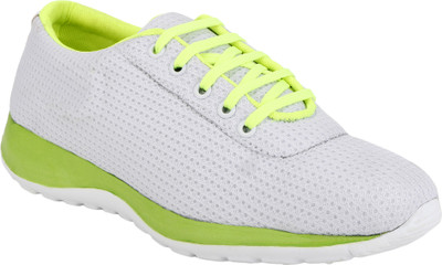 

paya Outdoors For Men(Green
