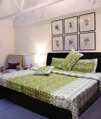 

OM DECOR 180 TC Cotton Double Printed Bedsheet(Pack of 1, Purple)