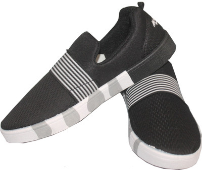 

Extavo Maxis-ts-25-black Canvas Shoes For Men(Black