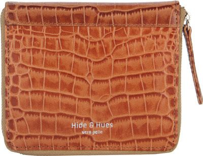 

Hide & Hues Women Brown Genuine Leather Wallet(10 Card Slots), Camel