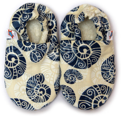 

SKIPS Boys & Girls Slip on Moccasins(White, White blue shell print