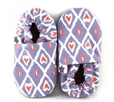 

SKIPS Boys & Girls Slip on Moccasins(Multicolor, Lavender and white with heart print