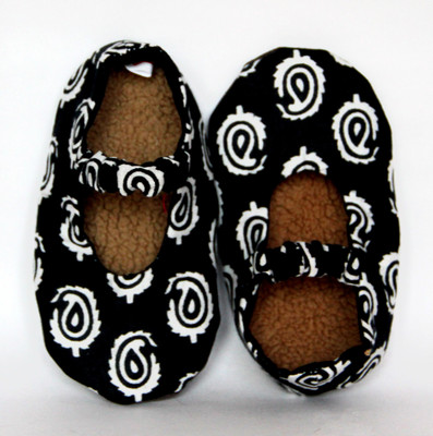 

SKIPS Boys & Girls Slip on Moccasins(Black, Black and white