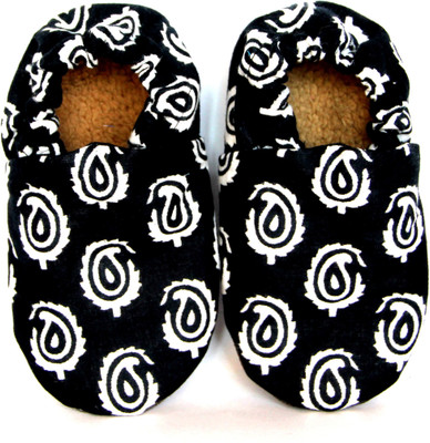 

SKIPS Boys & Girls Slip on Moccasins(Black, Black and white