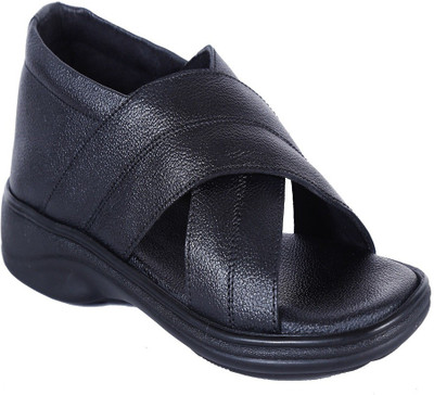 

Shoebook Men Black Flats