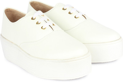 Zapatoz Sneakers For Women(White