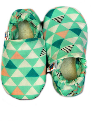 

SKIPS Boys & Girls Slip on Moccasins(Multicolor, Teal;white;light green