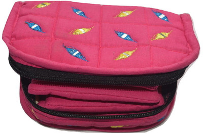 

NavRup Handworks Cosmetic Pouch(Pink)