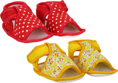 

Neska Moda Floral 0 To 12 Month Baby Booties(Toe to Heel Length - 12 cm Red, Yellow)