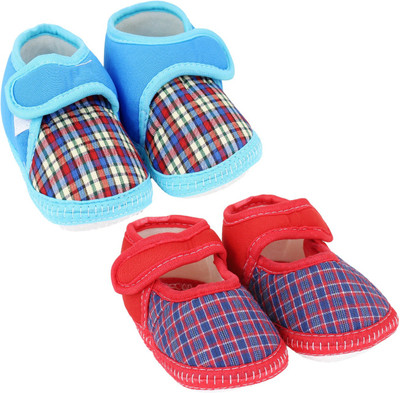 

Neska Moda Checks 0 To 12 Month Baby Booties(Toe to Heel Length - 12 cm Blue, Red)