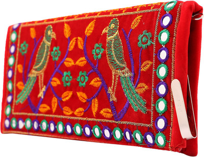 

Craft Trade Party Red Clutch