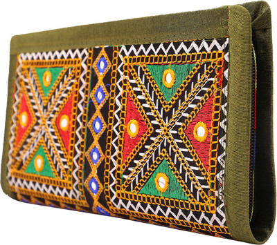 

Craft Trade Party Green Clutch