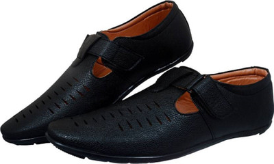 

shoescart Men Black Sandals
