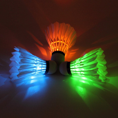 

QUINERGYS ™ Colorful Goose Feather LED Badminton Glow Birdies LED Shuttlecock Feather Shuttle - White(Slow (75), use in very hot countries above sea level, 75, Pack of 3)