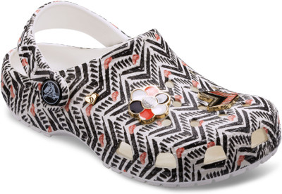 

Crocs Boys Slip-on Clogs(Multicolor, Multi color
