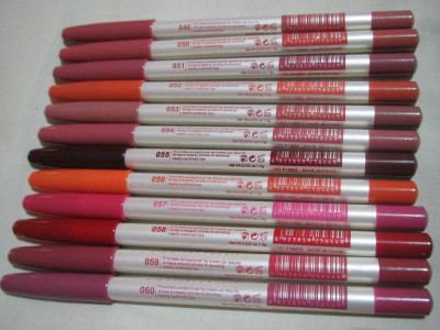 

mayu true lip(multicolour)