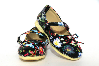 

Leatherwood1 Girls Slip on Ballerinas(Black
