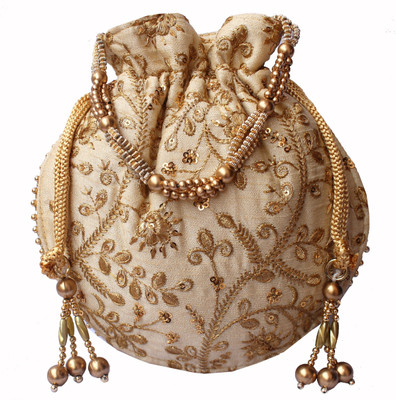 

Milan's creation EMBPOTLI003C Potli(Gold)