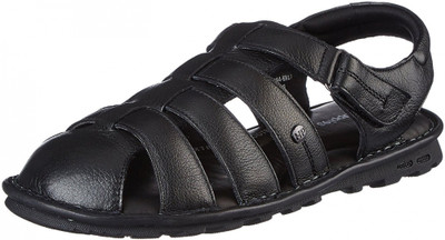 

Hush Puppies Men Black Casual