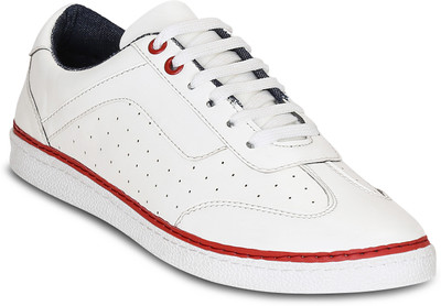 

Get Glamr Sporty Sneakers For Men(White
