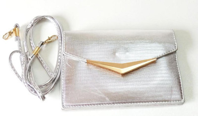 

Generic Girls Silver Leatherette Sling Bag