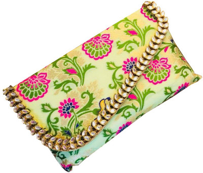 

Craftbazaar Party Green Clutch